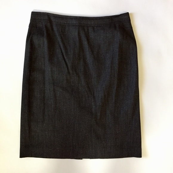 Ann Taylor Women’s Black/ Sliver Suit